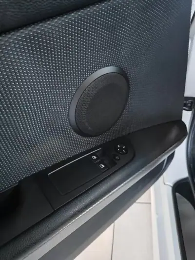 BMW 320 2012 - 18650 EUR, 179300 km - AUTO.MOTO.pt - 179300km - foto 22 de 35