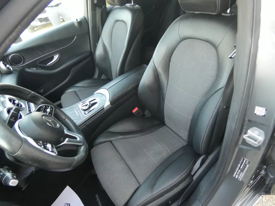 Mercedes-Benz C 220 2018 - 20750 EUR, 299000 km - AUTO.MOTO.pt - 299000km - foto 16 de 27