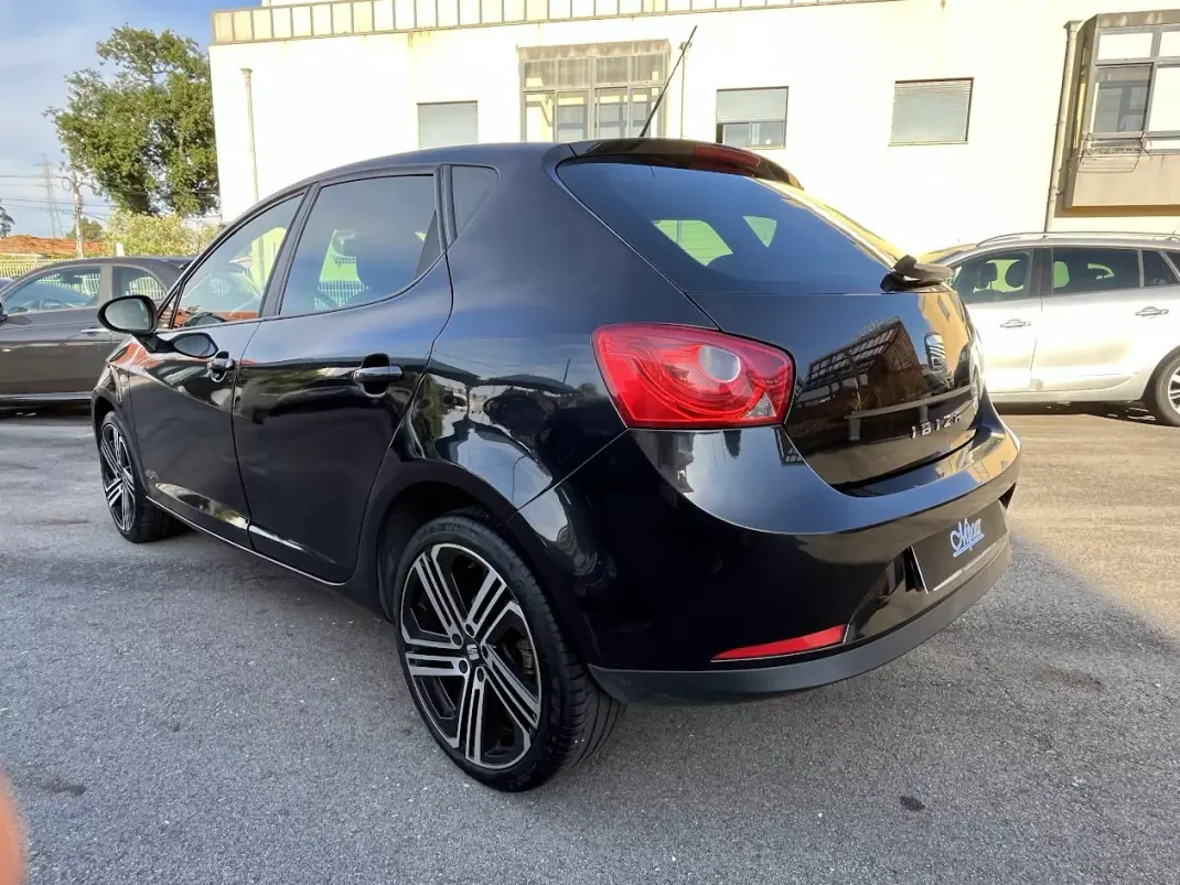 SEAT Ibiza 2011 - 6450 EUR, 240000 km - AUTO.MOTO.pt - 240000km - foto 7 de 45