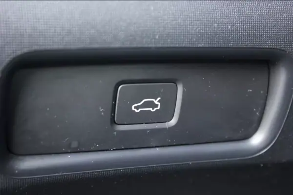 Polestar 2 2023 - 32900 EUR, 67092 km - AUTO.MOTO.pt - 67092km - foto 22 de 24