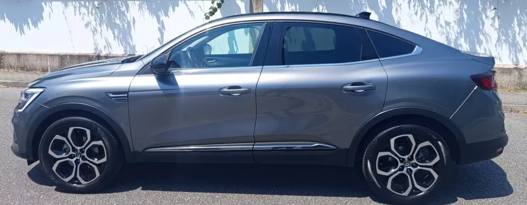 Renault Arkana 2022 - 22990 EUR, 38600 km - 38600km - foto 4 de 19