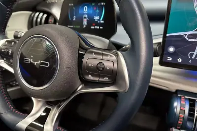 BYD Atto 3 2023 - 27950 EUR, 7718 km - AUTO.MOTO.pt - 7718km - foto 50 de 60