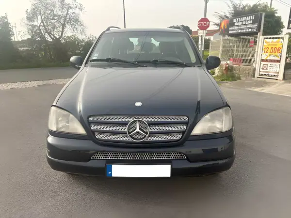 Mercedes-Benz ML 270 2000 - 9999 EUR, 450000 km - AUTO.MOTO.pt - 450000km - foto 7 de 8