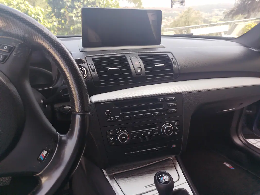 BMW 118 2009 - 11000 EUR, 196 km - 196km - foto 5 de 9