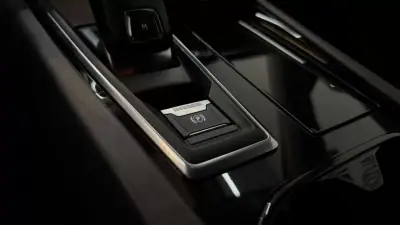 Peugeot 508 SW 2019 - 18000 EUR, 187431 km - AUTO.MOTO.pt - 187431km - foto 24 de 31