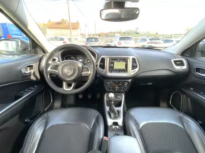Jeep Compass 2017 - 16500 EUR, 93763 km - AUTO.MOTO.pt - 93763km - foto 14 de 14