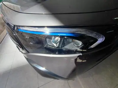 Mercedes-Benz EQB 2022 — foto 5 de 23