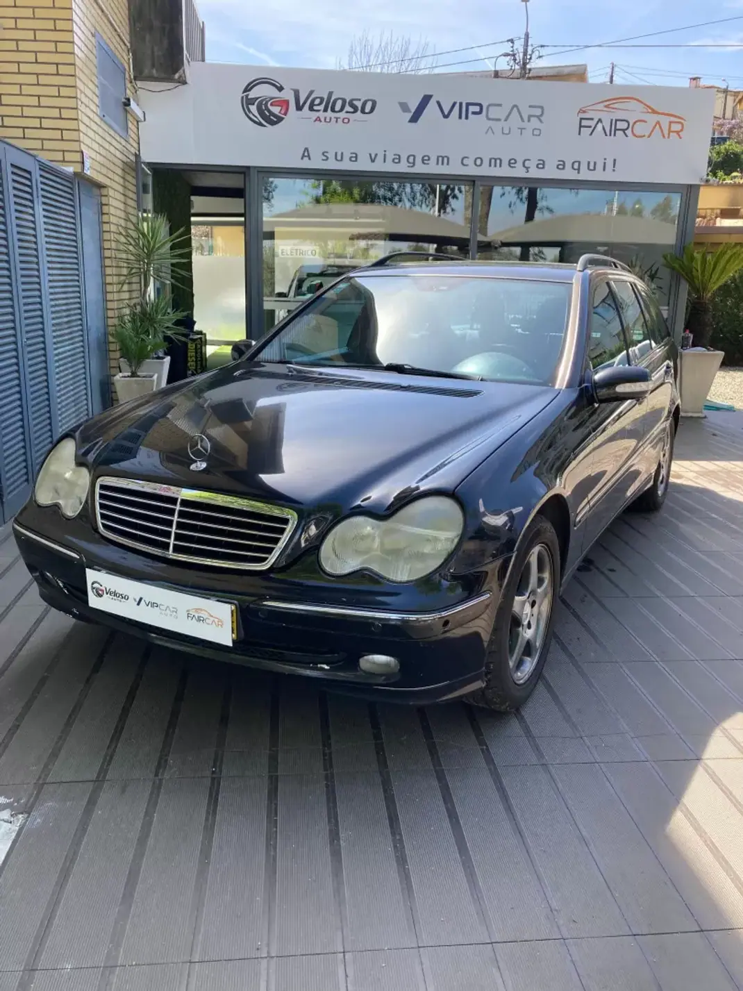 Mercedes-Benz C 180 2003 - 6000 EUR, 321000 km - AUTO.MOTO.pt - 321000km - foto 1 de 17
