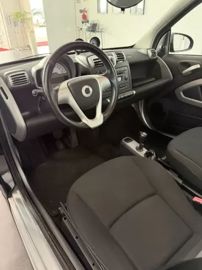 Smart Fortwo Cabrio 2009 - 6000 EUR, 140000 km - AUTO.MOTO.pt - 140000km - foto 6 de 10