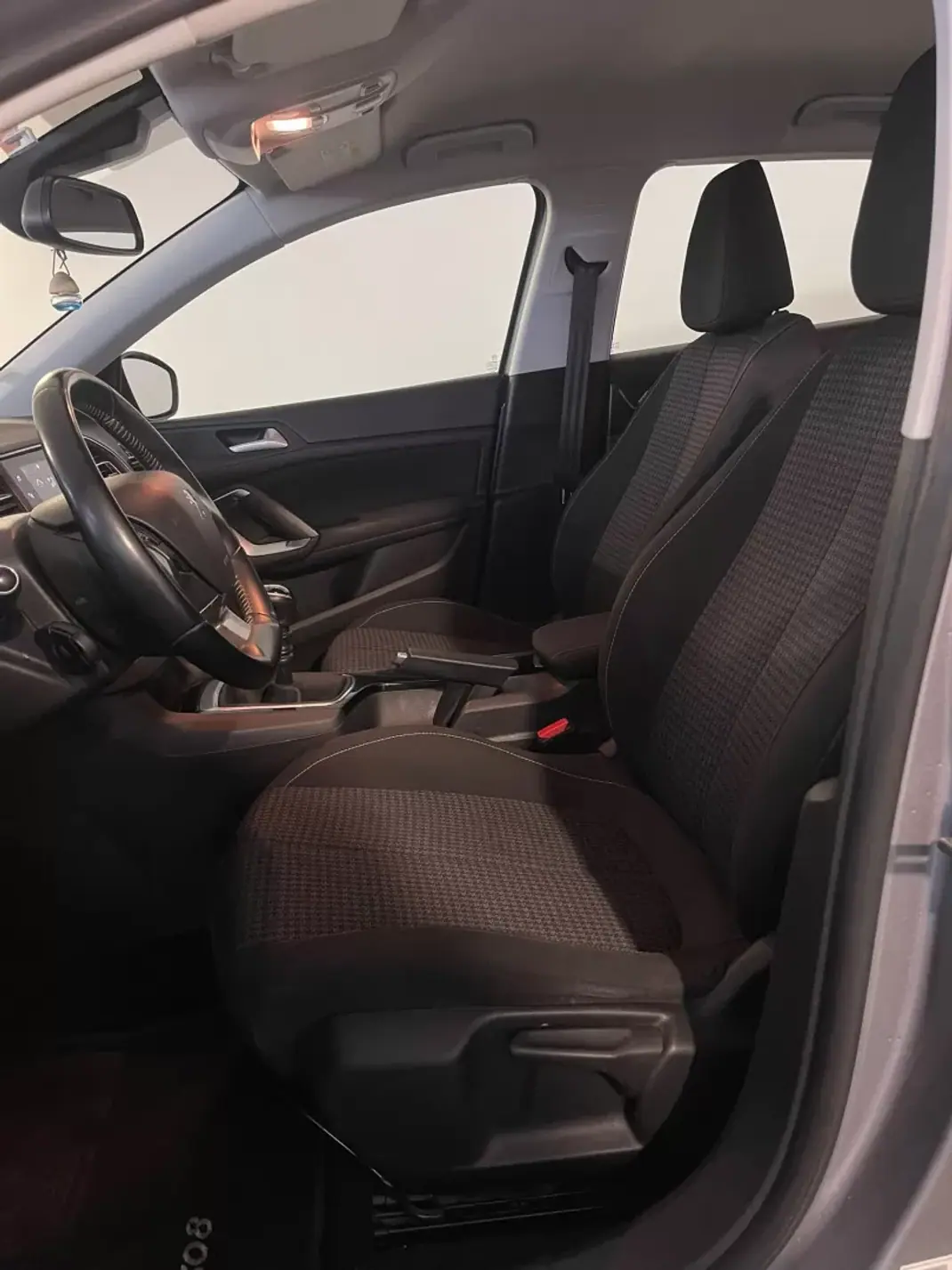 Peugeot 308 2020 - 9750 EUR, 112000 km - 112000km - foto 13 de 30