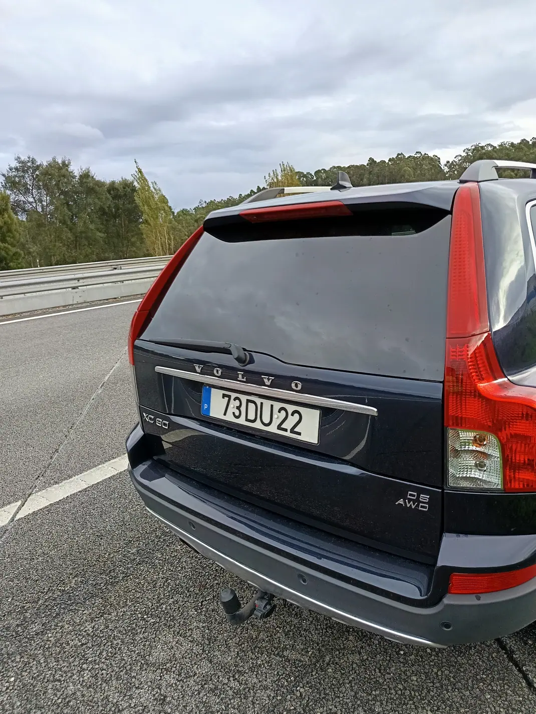 Volvo XC 90 2007 - 14000 EUR, 227500 km - AUTO.MOTO.pt - 227500km - foto 12 de 13