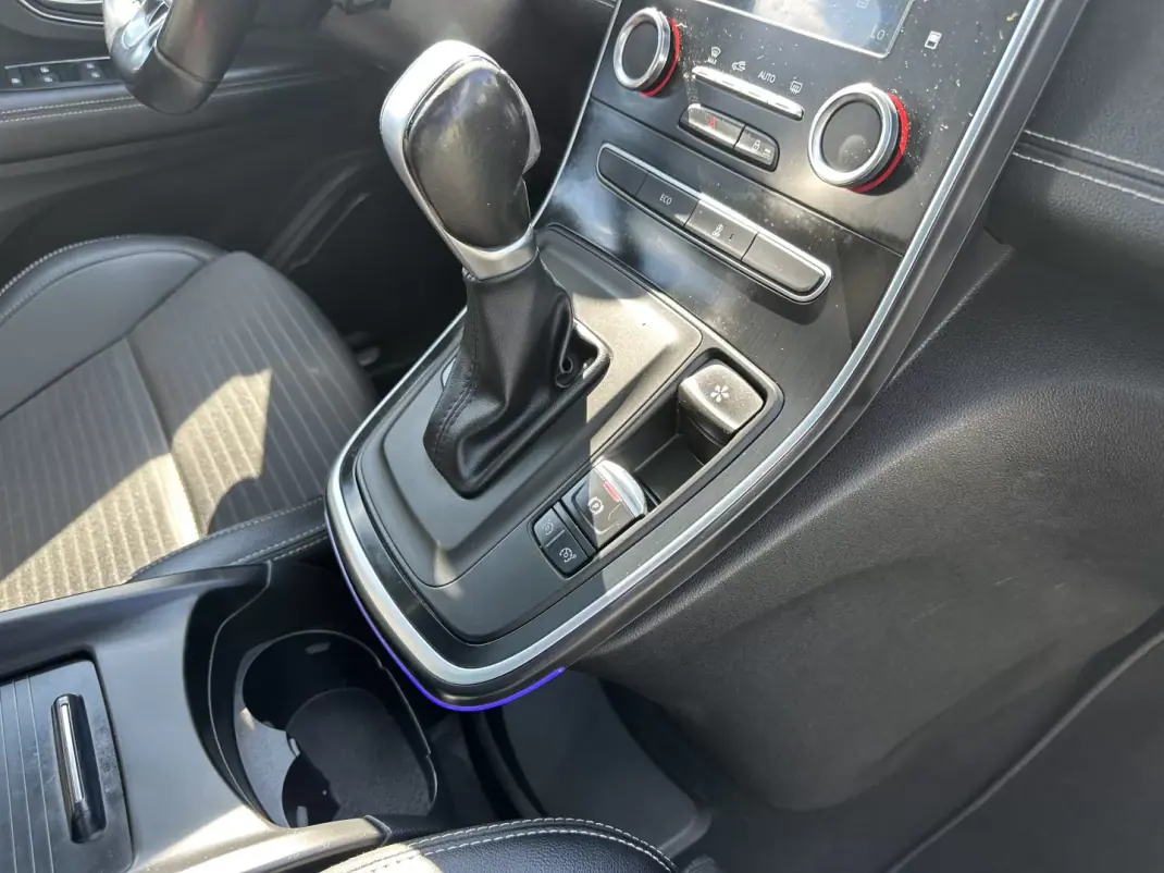 Renault Scénic 2016 - 12000 EUR, 220000 km - 220000km - foto 64 de 66