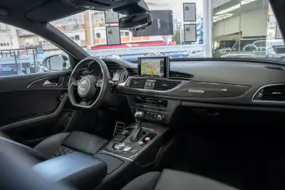 Audi RS6 Avant 2019 - 99950 EUR, 21800 km - AUTO.MOTO.pt - 21800km - foto 38 de 50