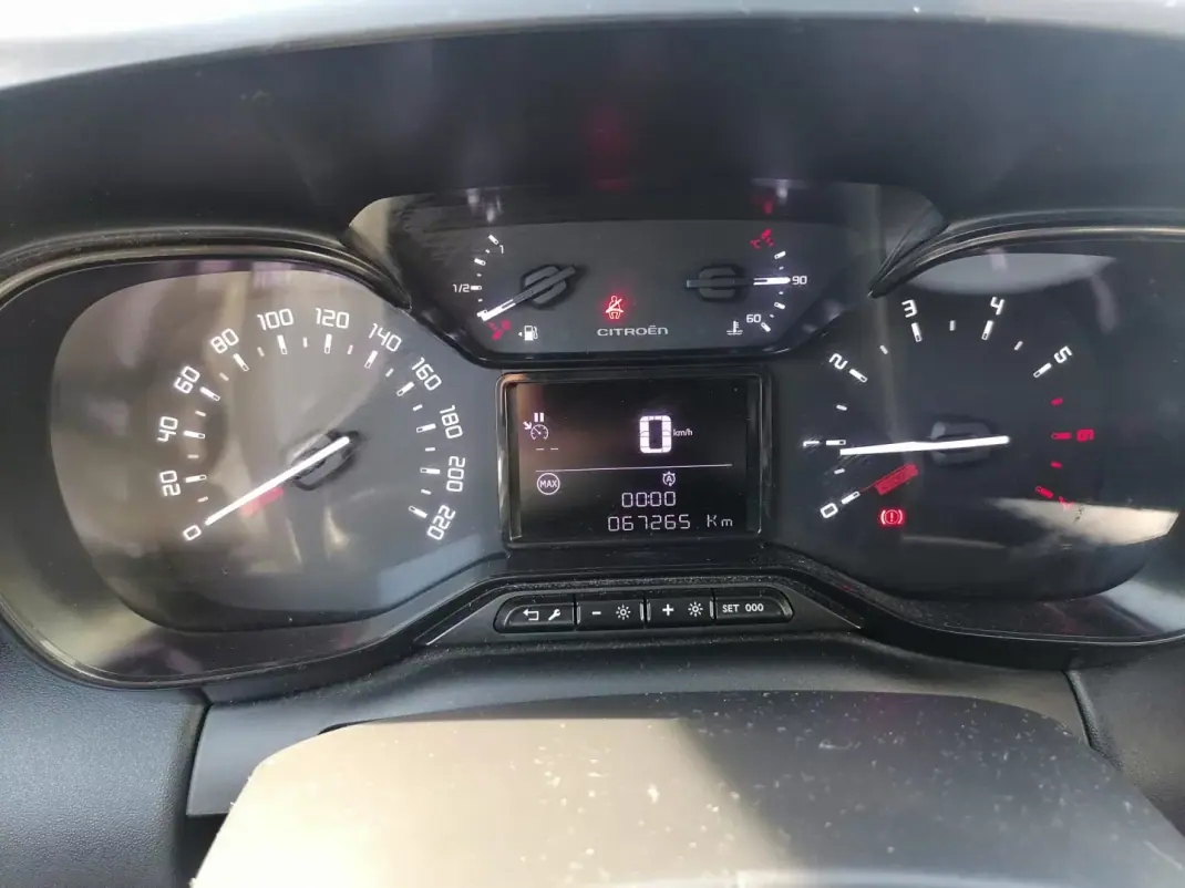 Citroën C3 Aircross 2023 - 15900 EUR, 67265 km - 67265km - foto 15 de 16
