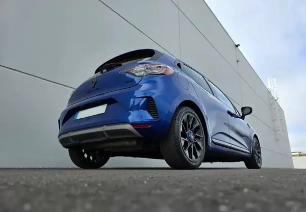 Renault Clio 2024 - 21900 EUR, 57020 km - AUTO.MOTO.pt - 57020km - foto 11 de 34