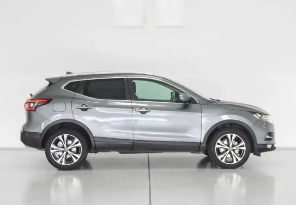 Nissan Qashqai 2018 - 19450 EUR, 106000 km - AUTO.MOTO.pt - 106000km - foto 7 de 28