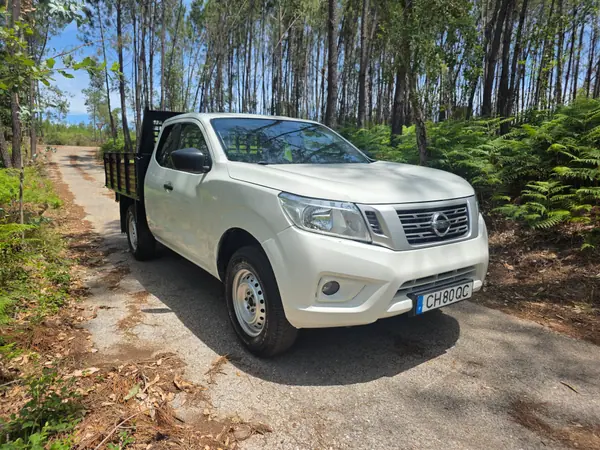 Nissan Navara 2016 - 22750 EUR, 211393 km - AUTO.MOTO.pt - 211393km - foto 2 de 10