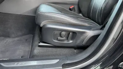 Land Rover Range Rover Velar 2019 - 37650 EUR, 96521 km - AUTO.MOTO.pt - 96521km - foto 26 de 32