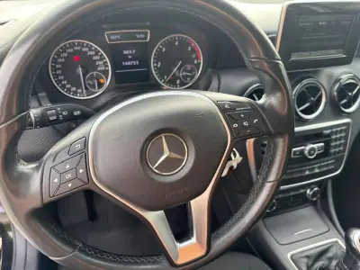 Mercedes-Benz A 160 2015 - 12900 EUR, 160650 km - AUTO.MOTO.pt - 160650km - foto 18 de 25