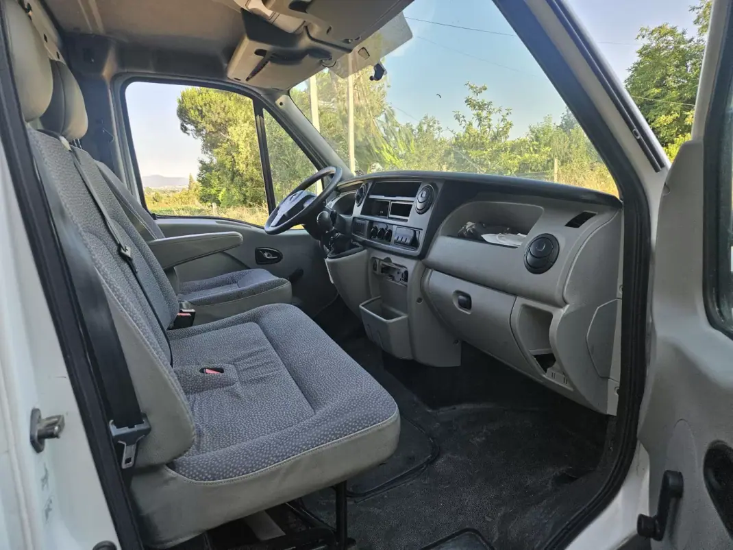 Opel Movano 2008 - 10500 EUR, 220000 km - 220000km - foto 9 de 9