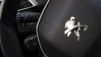 Peugeot 3008 2022 - 21750 EUR, 58000 km - AUTO.MOTO.pt - 58000km - foto 22 de 35