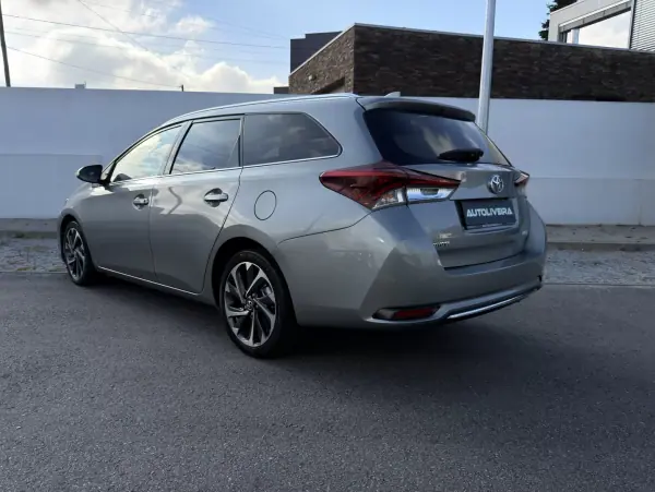 Toyota Auris Touring Sports 1.4 D-4D Exclusive+Navi 2016 Diesel