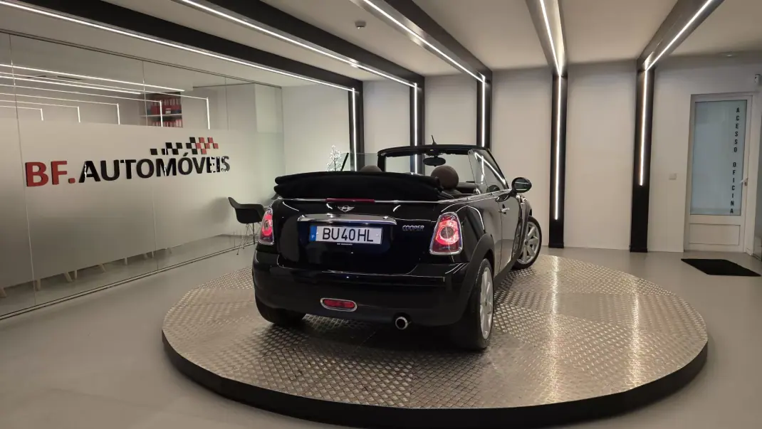 MINI Cooper 2010 - 9900 EUR, 144067 km - AUTO.MOTO.pt - 144067km - foto 16 de 56