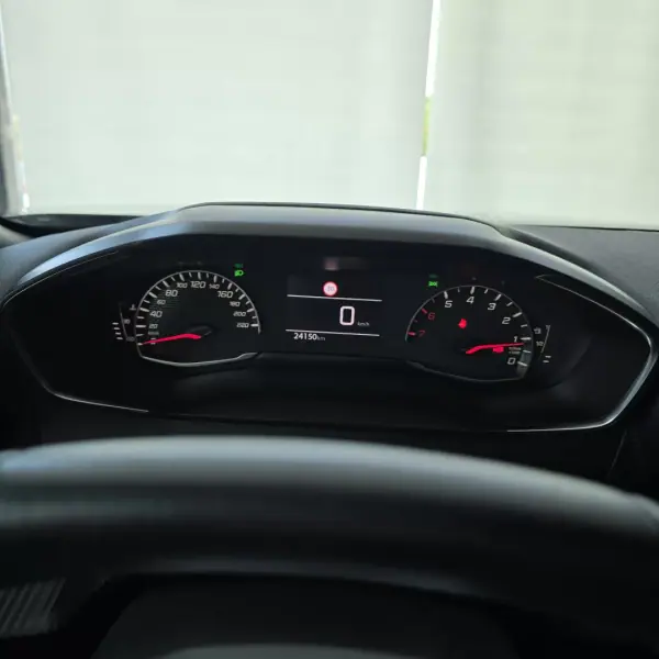 Peugeot 2008 2025 - 19990 EUR, 24150 km - AUTO.MOTO.pt - 24150km - foto 23 de 30