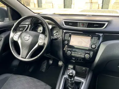 Nissan Qashqai 2017 - 13700 EUR, 243000 km - AUTO.MOTO.pt - 243000km - foto 20 de 28