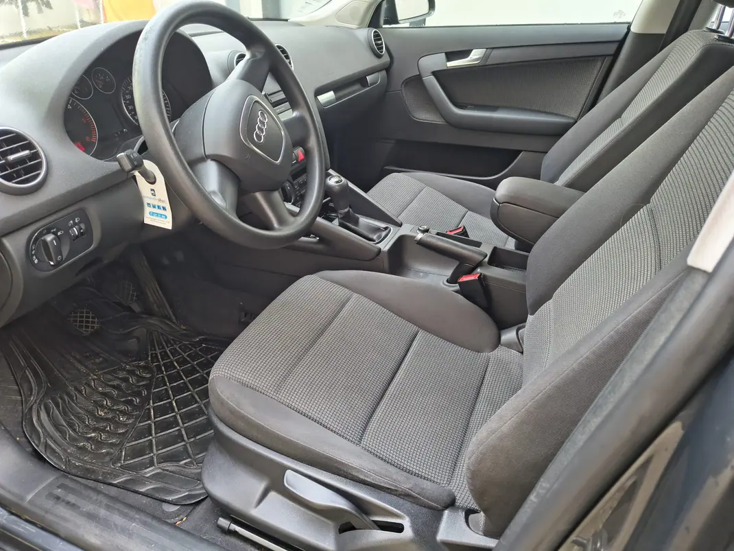 Audi A3 Sportback 2008 - 7500 EUR, 145000 km - AUTO.MOTO.pt - 145000km - foto 10 de 16