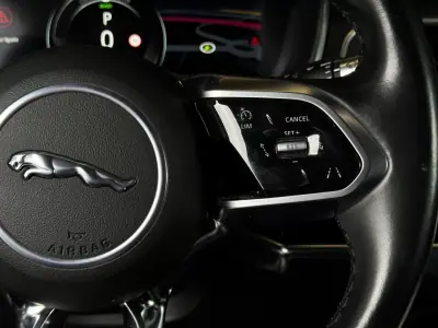 Jaguar I-Pace 2018 - 26990 EUR, 118500 km - AUTO.MOTO.pt - 118500km - foto 24 de 35