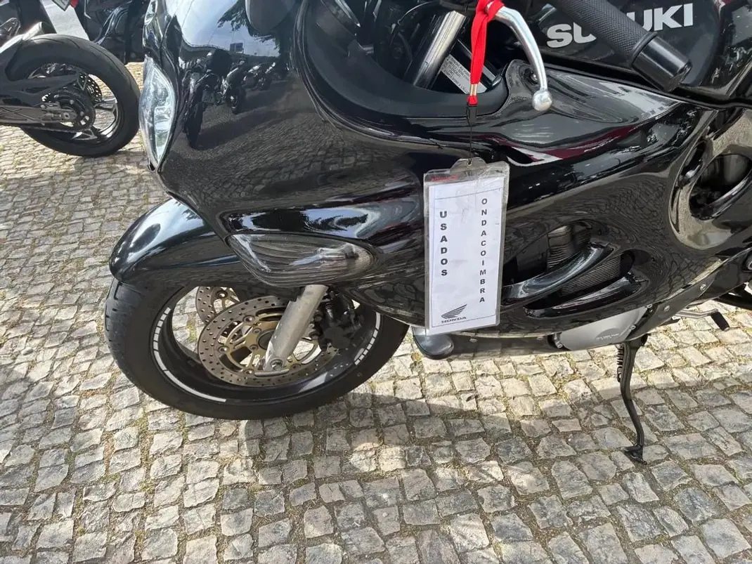 Suzuki GSX 1250FA 2000 - 1900 EUR, 41199 km - AUTO.MOTO.pt - 41199km - foto 7 de 18