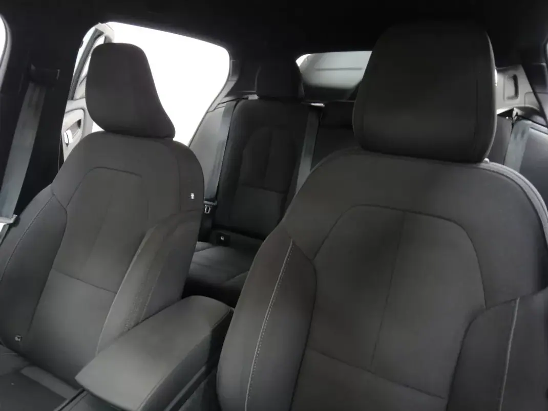 Volvo XC 40 2022 - 24999 EUR, 111000 km - AUTO.MOTO.pt - 111000km - foto 18 de 38