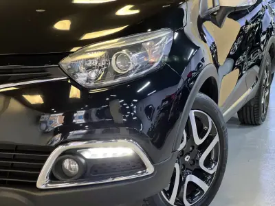 Renault Captur 2015 - 10990 EUR, 150000 km - AUTO.MOTO.pt - 150000km - foto 27 de 36