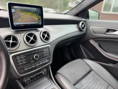Mercedes-Benz GLA 180 2016 - 19990 EUR, 111718 km - AUTO.MOTO.pt - 111718km - foto 13 de 22