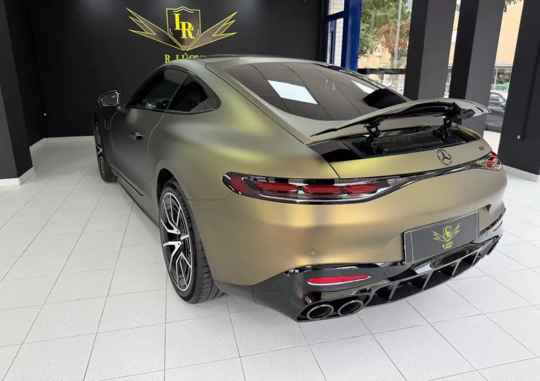 Mercedes-Benz AMG GT 2025 - 145000 EUR, 8890 km - 8890km - foto 23 de 40