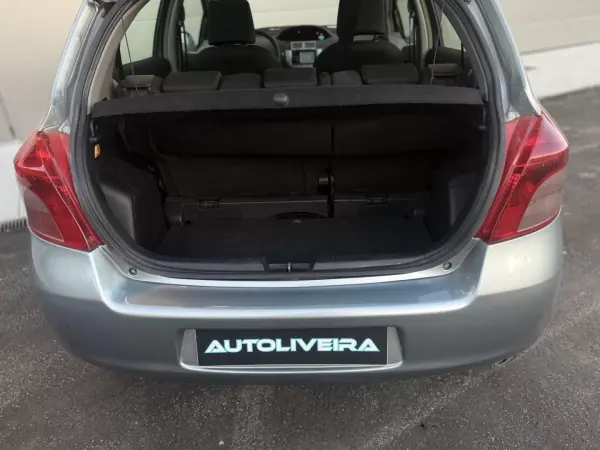 Toyota Yaris 2008 - 6500 EUR, 220615 km - AUTO.MOTO.pt - 220615km - foto 7 de 18