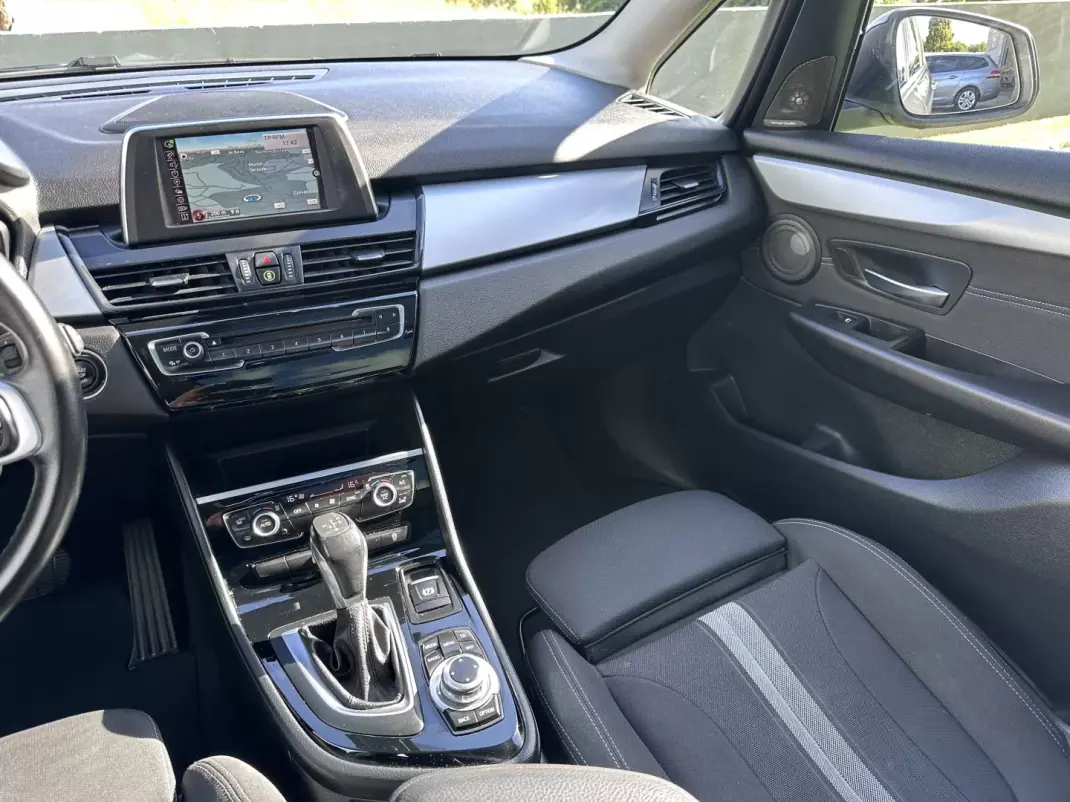 BMW 216 Gran Tourer 2015 - 14900 EUR, 180000 km - AUTO.MOTO.pt - 180000km - foto 33 de 77