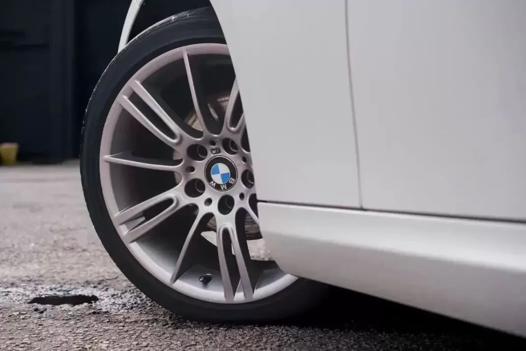 BMW 320 2016 - 18900 EUR, 230000 km - AUTO.MOTO.pt - 230000km - foto 10 de 28