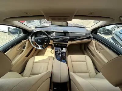 BMW 520 2011 - 10500 EUR, 368699 km - AUTO.MOTO.pt - 368699km - foto 16 de 23