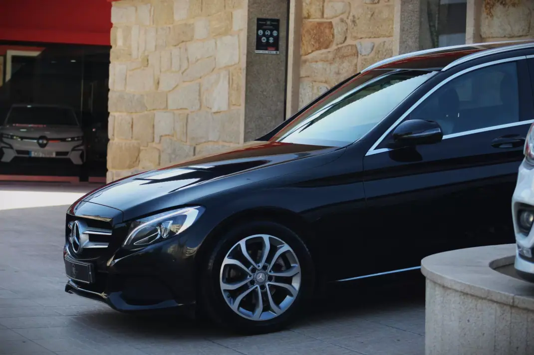 Mercedes-Benz C 200 2015 - 14990 EUR, 229000 km - AUTO.MOTO.pt - 229000km - foto 47 de 48