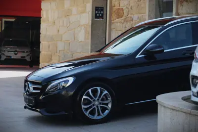 Mercedes-Benz C 200 2015 - 14990 EUR, 229000 km - AUTO.MOTO.pt - 229000km - foto 47 de 48