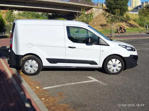 Ford Transit 2015 - 9780 EUR, 132500 km - AUTO.MOTO.pt - 132500km - foto 6 de 29