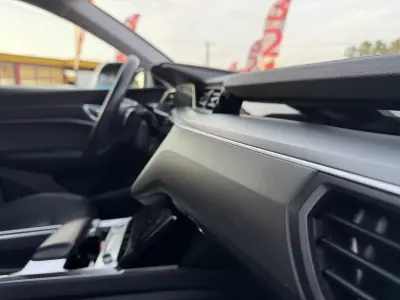 Audi e-tron Sportback 2020 - 28900 EUR, 102000 km - AUTO.MOTO.pt - 102000km - foto 48 de 54