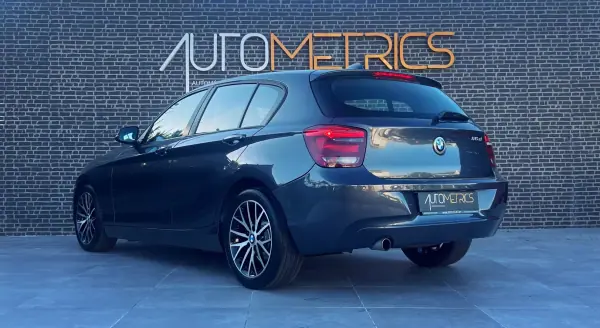 BMW 116 2013 - 15900 EUR, 118000 km - AUTO.MOTO.pt - 118000km - foto 10 de 13
