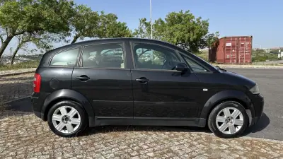 Audi A2 2002 - 3250 EUR, 380000 km - AUTO.MOTO.pt - 380000km - foto 5 de 10