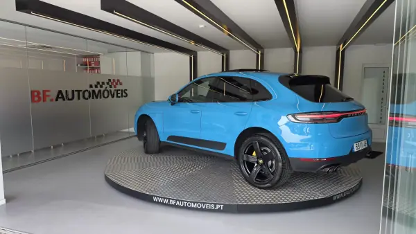 Porsche Macan 2018 - 46900 EUR, 189996 km - AUTO.MOTO.pt - 189996km - foto 16 de 56