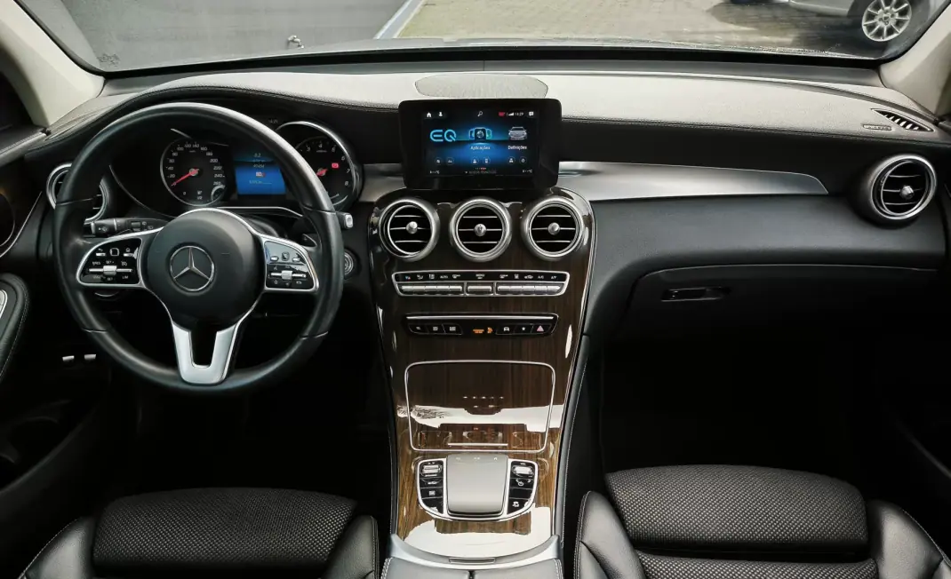 Mercedes-Benz GLC 300 2020 - 36950 EUR, 97454 km - AUTO.MOTO.pt - 97454km - foto 19 de 42