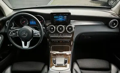 Mercedes-Benz GLC 300 2020 - 36950 EUR, 97454 km - AUTO.MOTO.pt - 97454km - foto 19 de 42