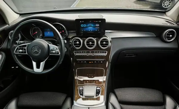 Mercedes-Benz GLC 300 2020 - 36950 EUR, 97454 km - AUTO.MOTO.pt - 97454km - foto 19 de 42